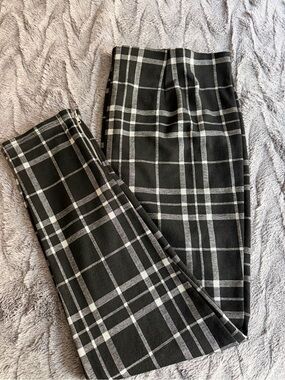 High-Waist Black & Gray Plaid Cropped stretch Pants